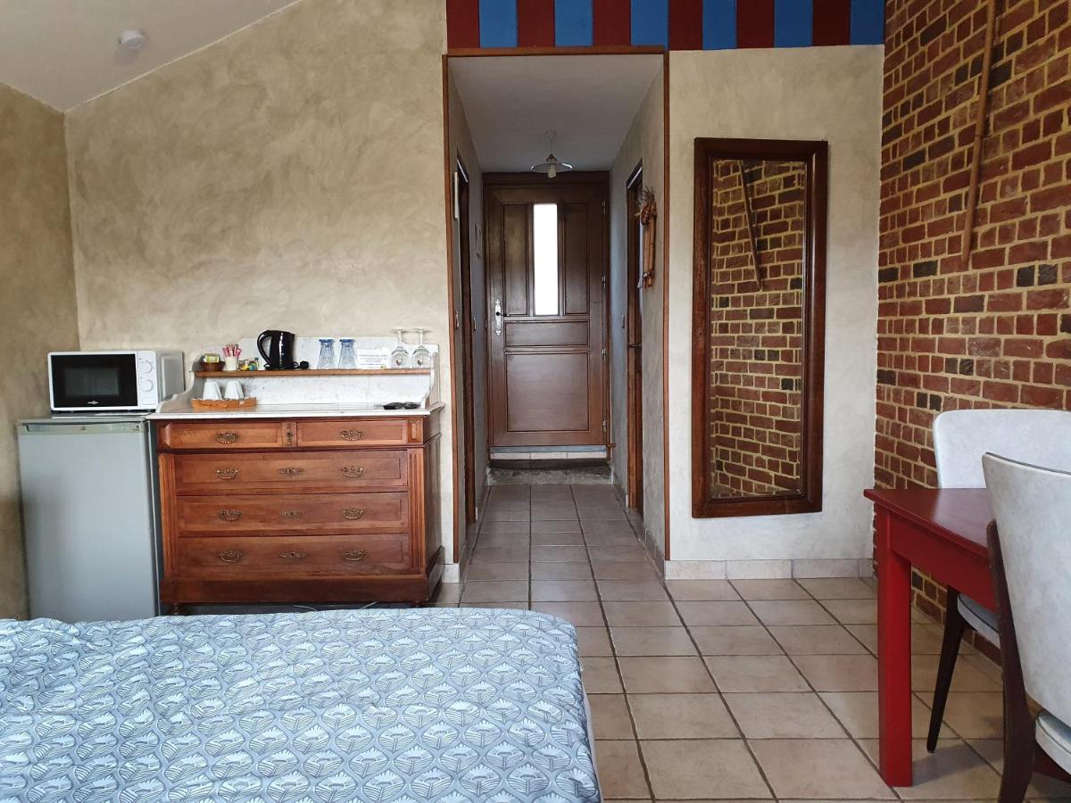 Les Mout'Anes Bed & Breakfast Saint-Hilaire-sur-Helpe Exterior photo